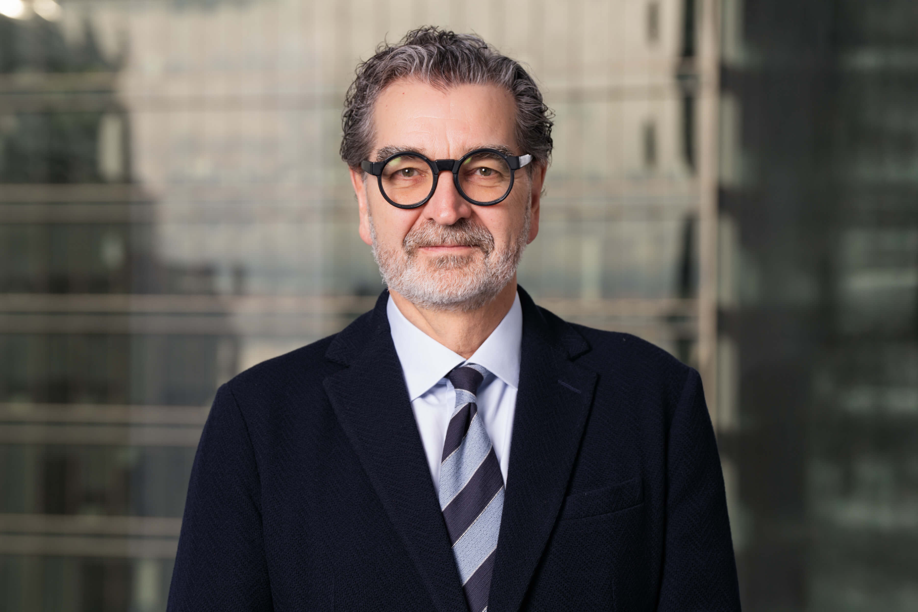 George Karayannides, Q.Arb