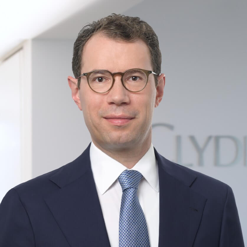 Dr. Henning Schaloske